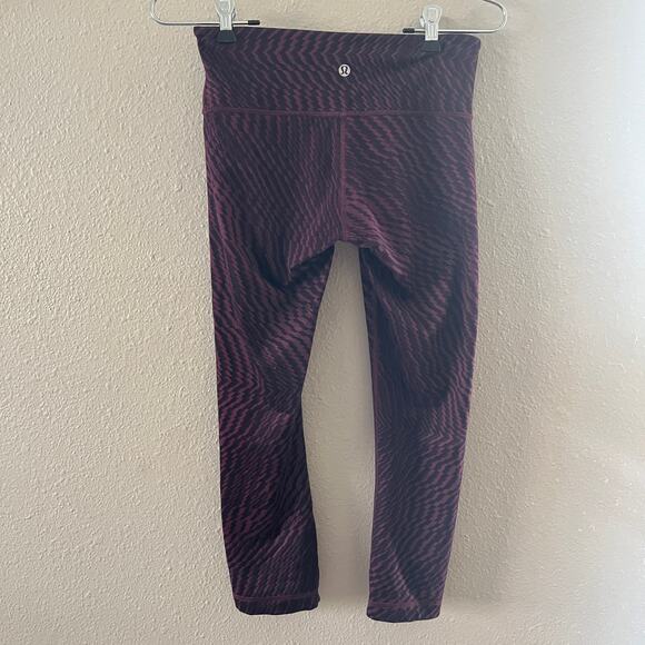 Lululemom Wunder under crop high rise Shifted horizon grape - Picture 6 of 8